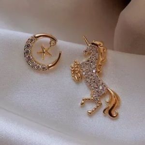 NEW 14K Gold Plated Unicorn Diamond Earrings